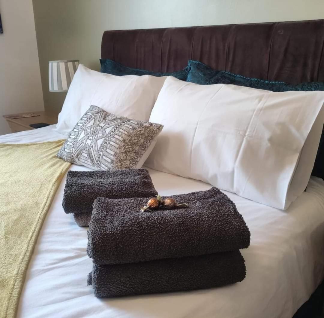 Lovely 1 Bedroom Apartment Plymouth Esterno foto